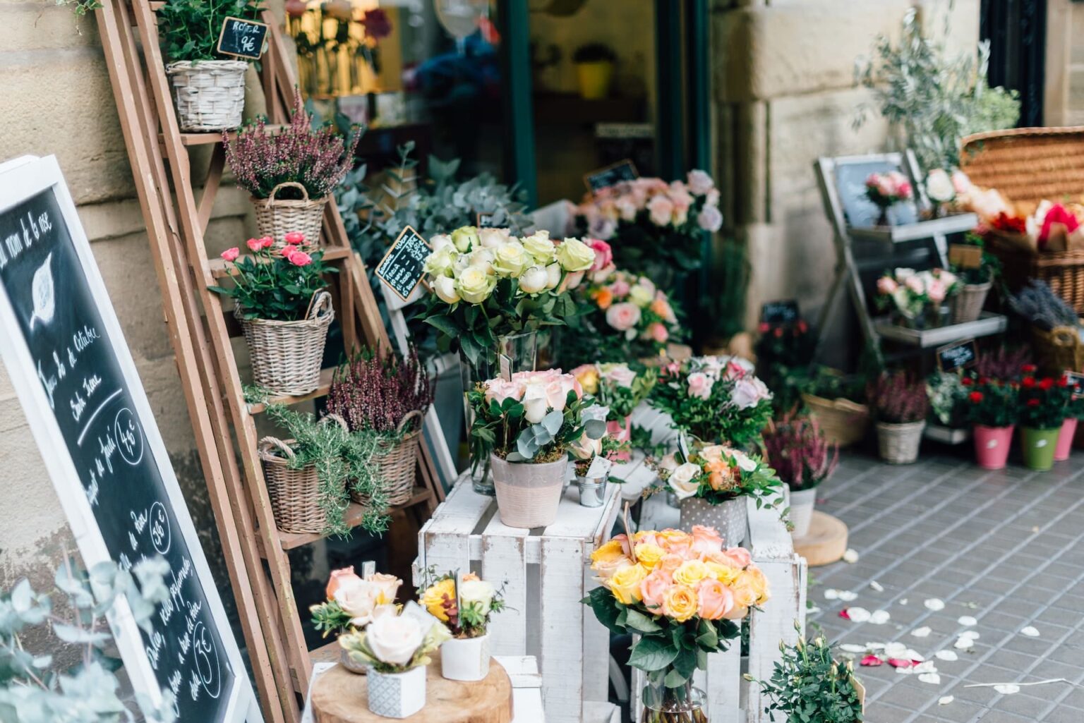 Le métier d artisan fleuriste découvrir les ficelles de l art floral