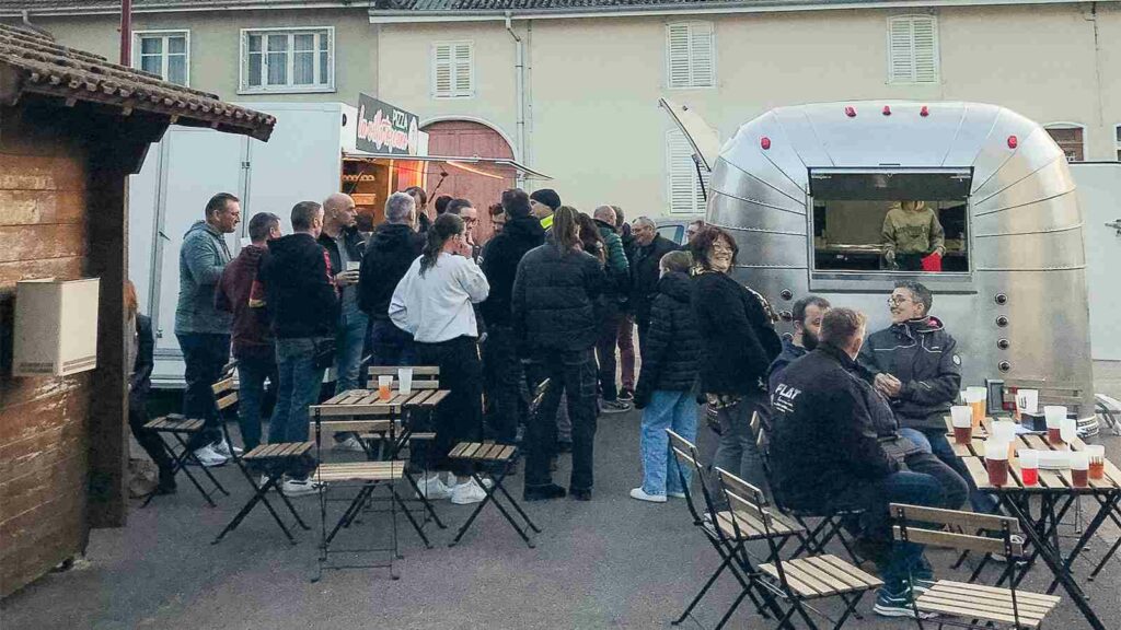 commerce ambulant, Devenir Commerçant Itinérant : Entreprendre Léger, Local et Libre