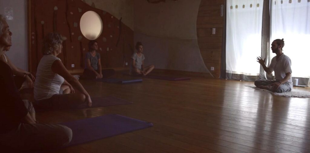 retraite spirituelle, Organiser des retraites spirituelles non religieuses