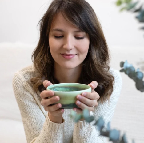 thé matcha, De salariée désenchantée à fondatrice d’une marque à 6 millions d’euros : le parcours de Camille Becerra avec Anatae Matcha